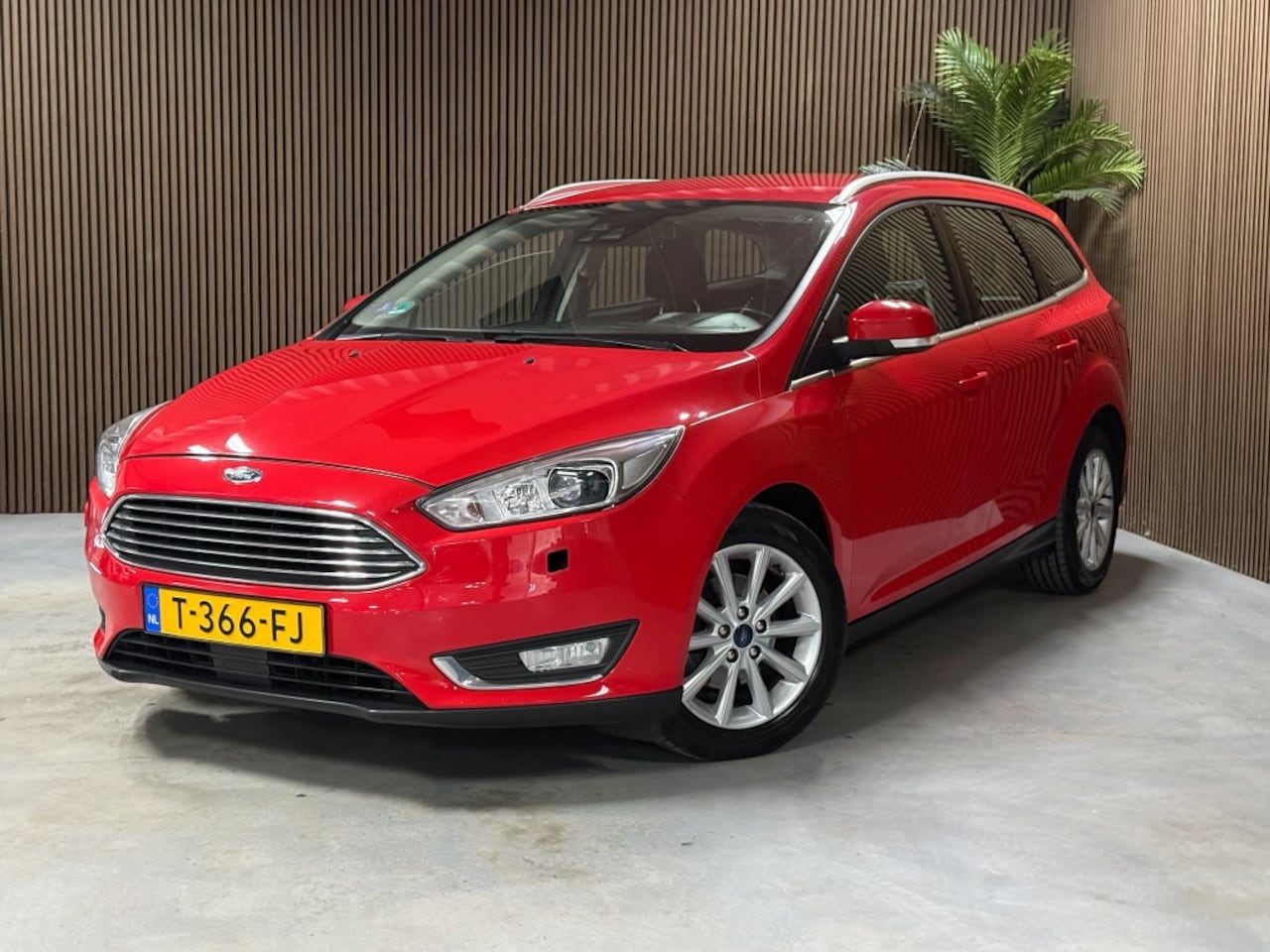 Ford Focus Wagon - 1.0 First Edition 1.0 First Edition - AutoWereld.nl