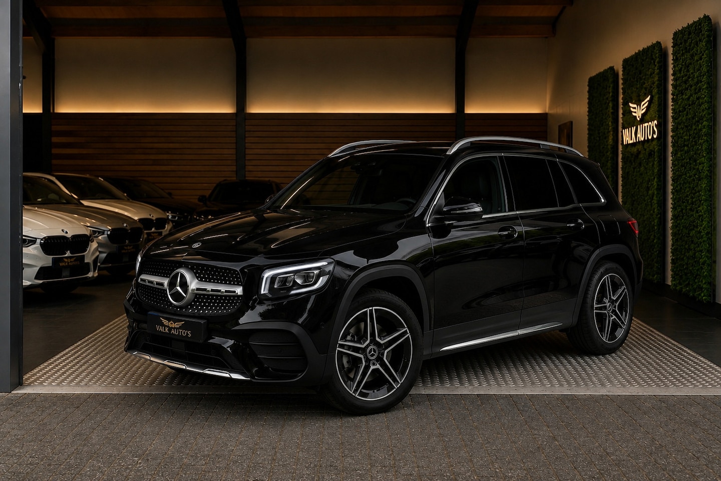Mercedes-Benz GLB - 200 Premium Plus AMG - Memory - Keyless - 360 Camera - Panoramadak - Leer - AutoWereld.nl