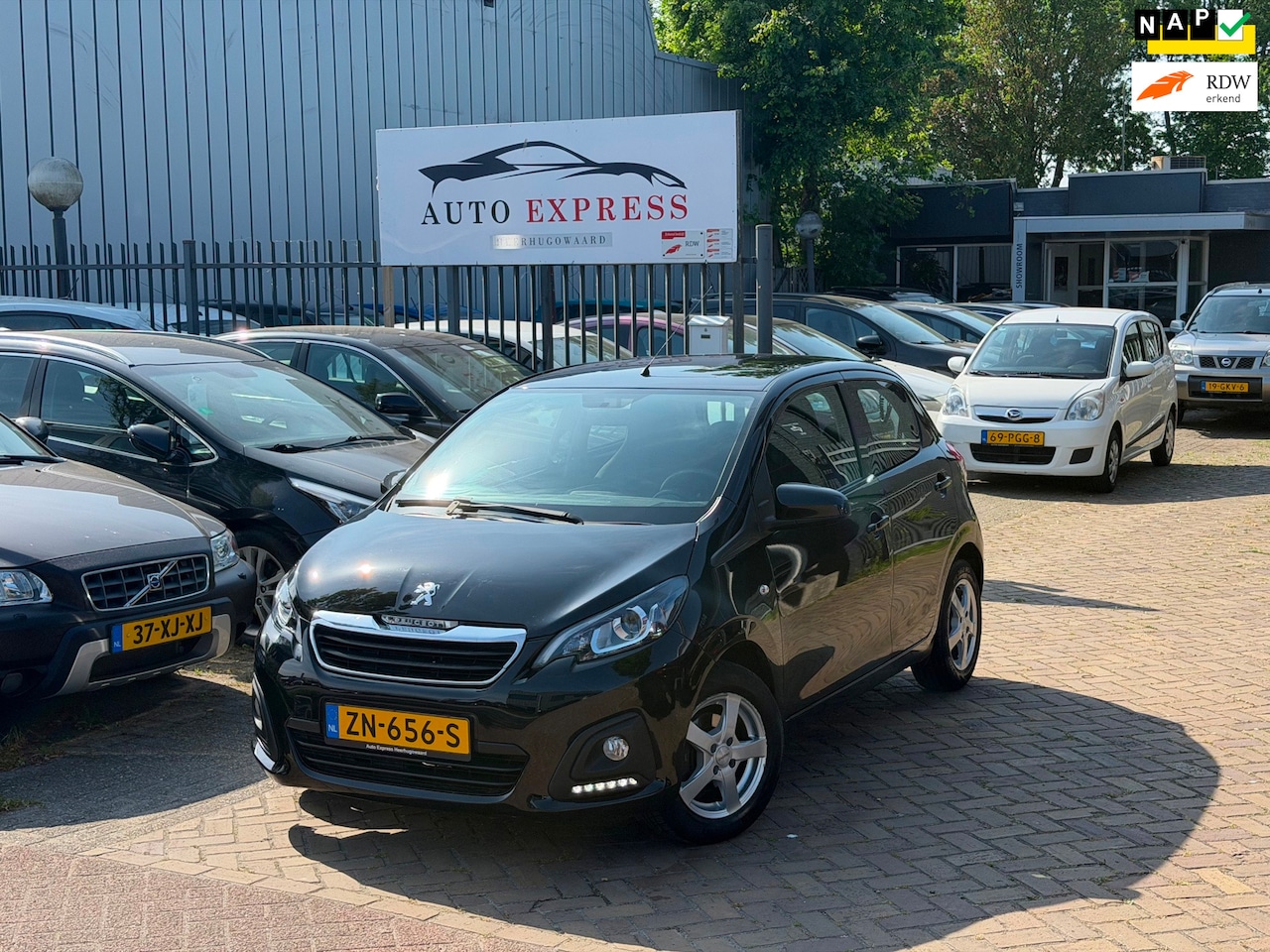 Peugeot 108 - 1.0 e-VTi Active/Airco/Navi/Carplay/Nap/Nieuw Apk/6 Maanden Garantie - AutoWereld.nl