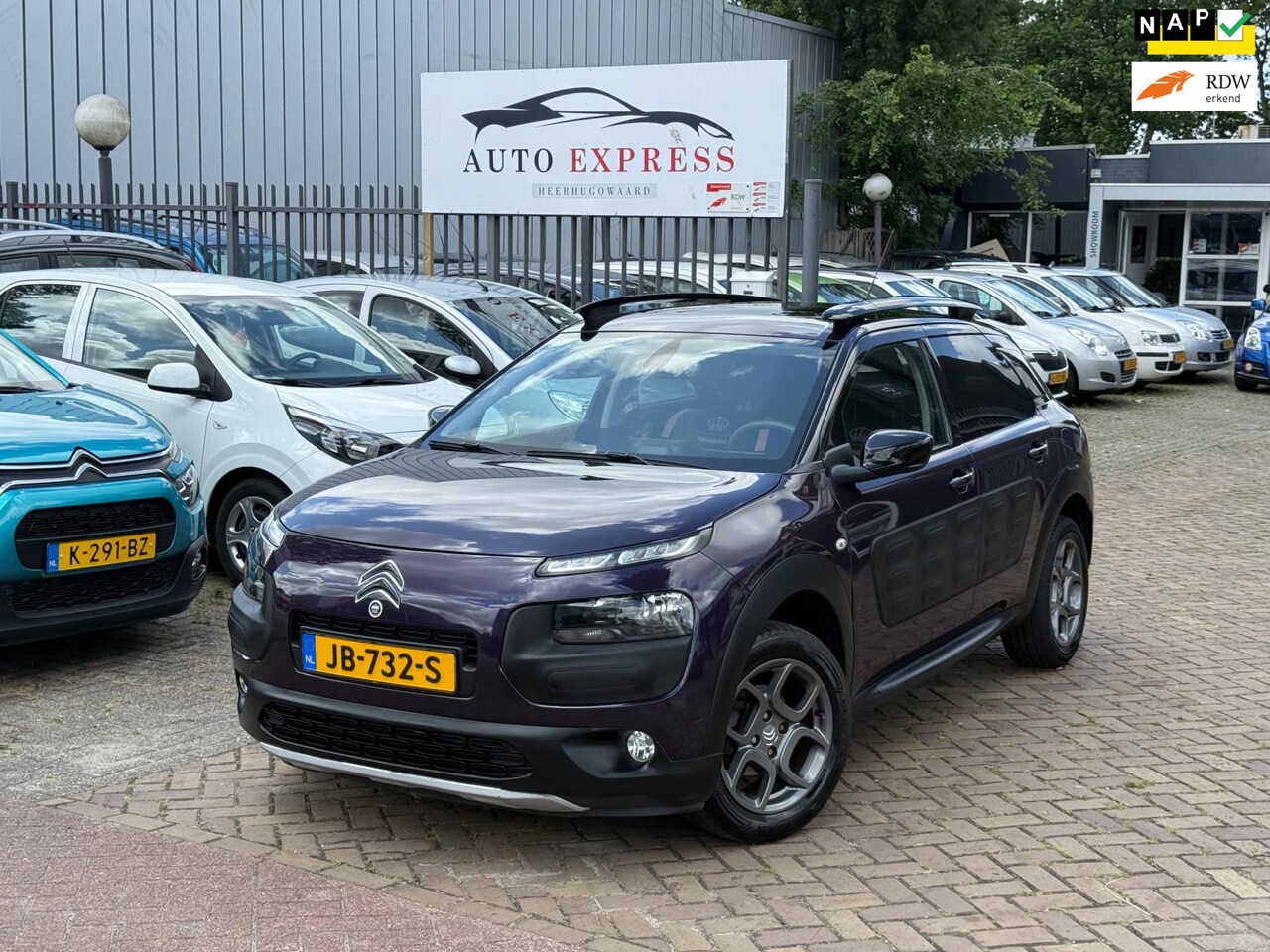 Citroën C4 Cactus - 1.2 PureTech Business/Airco/Navigatie/Cruisecontrol/trekhaak/distributie is vervangen - AutoWereld.nl