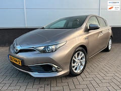 Toyota Auris - 1.8 Hybrid Executive Clima | bluetooth | stoelverwarming | navi | isofix | Lm velgen | pri