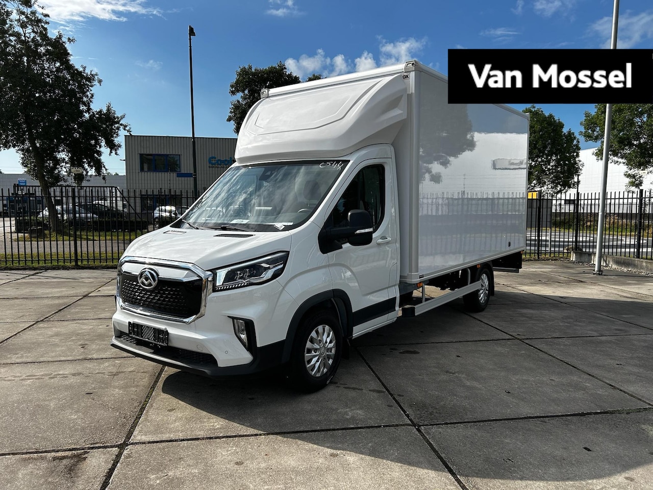 Maxus eDeliver 9 - L4 Citybox 65 kWh | Direct Leverbaar! | Openslaande Deuren | Eco Light Opbouw | 24 maanden - AutoWereld.nl