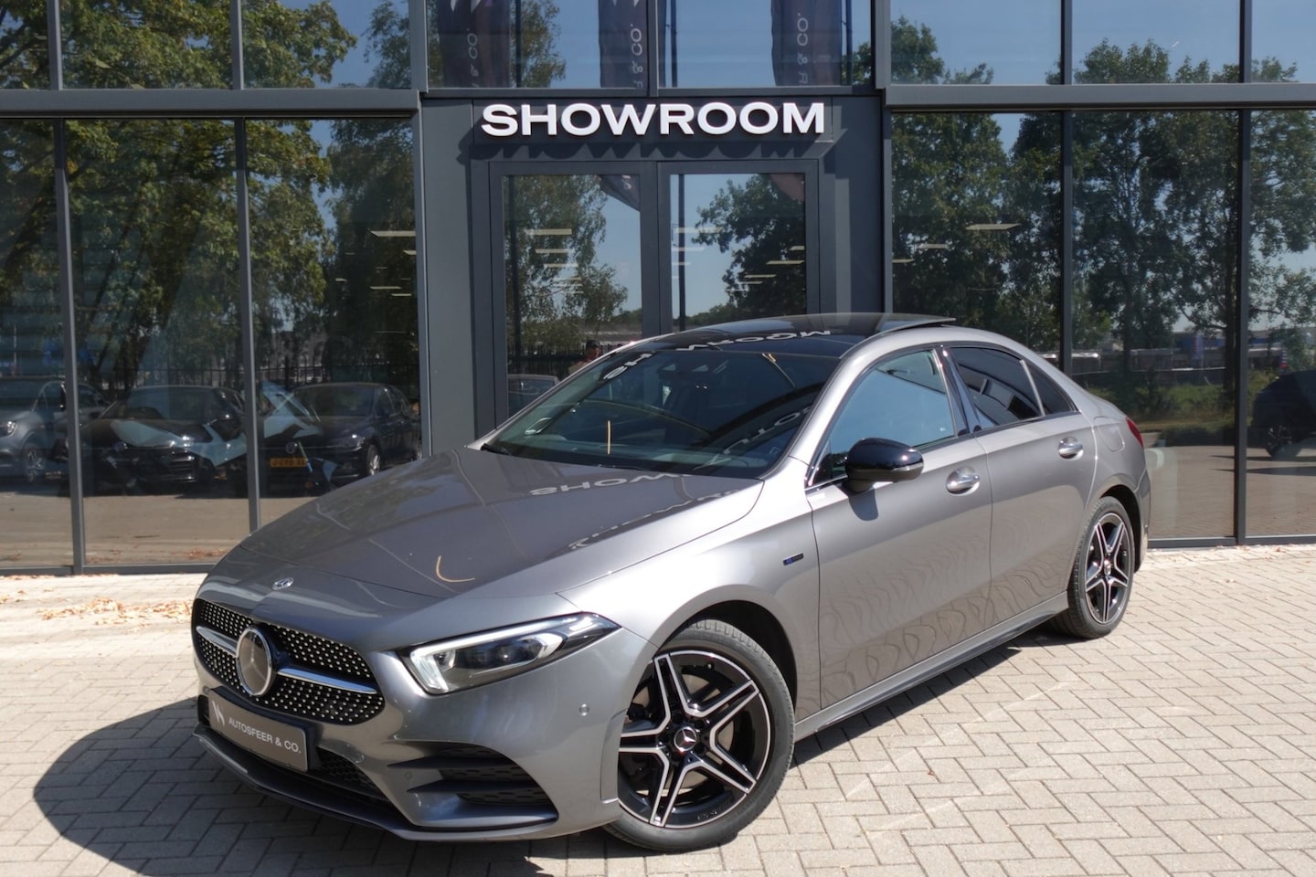 Mercedes-Benz A-klasse - 250 e Business Solution AMG PANO HUD CAM - AutoWereld.nl
