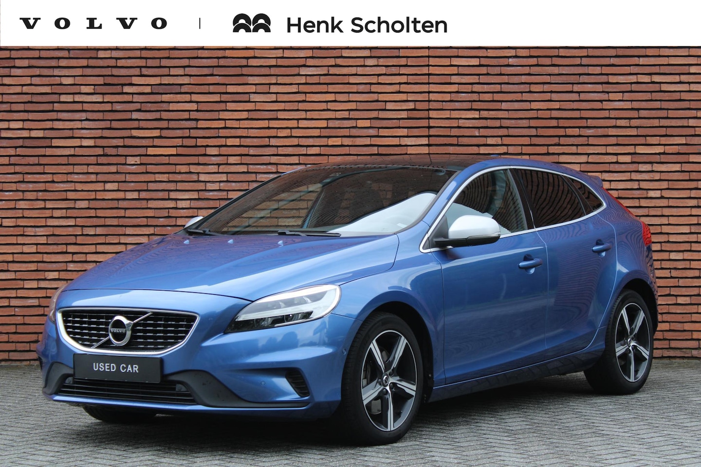 Volvo V40 - T4 Business Sport | Luxury Line | Panoramadak | Lederen Bekleding | Verwarmbare Voorstoele - AutoWereld.nl