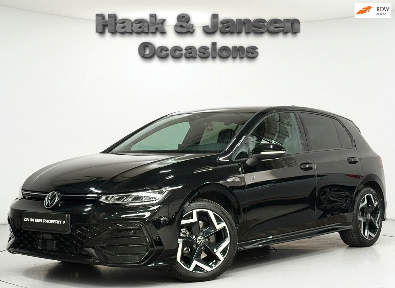 Volkswagen Golf - 1.5 eTSI R-Line Edition - Inc BTW - ACC - Camera - AutoWereld.nl