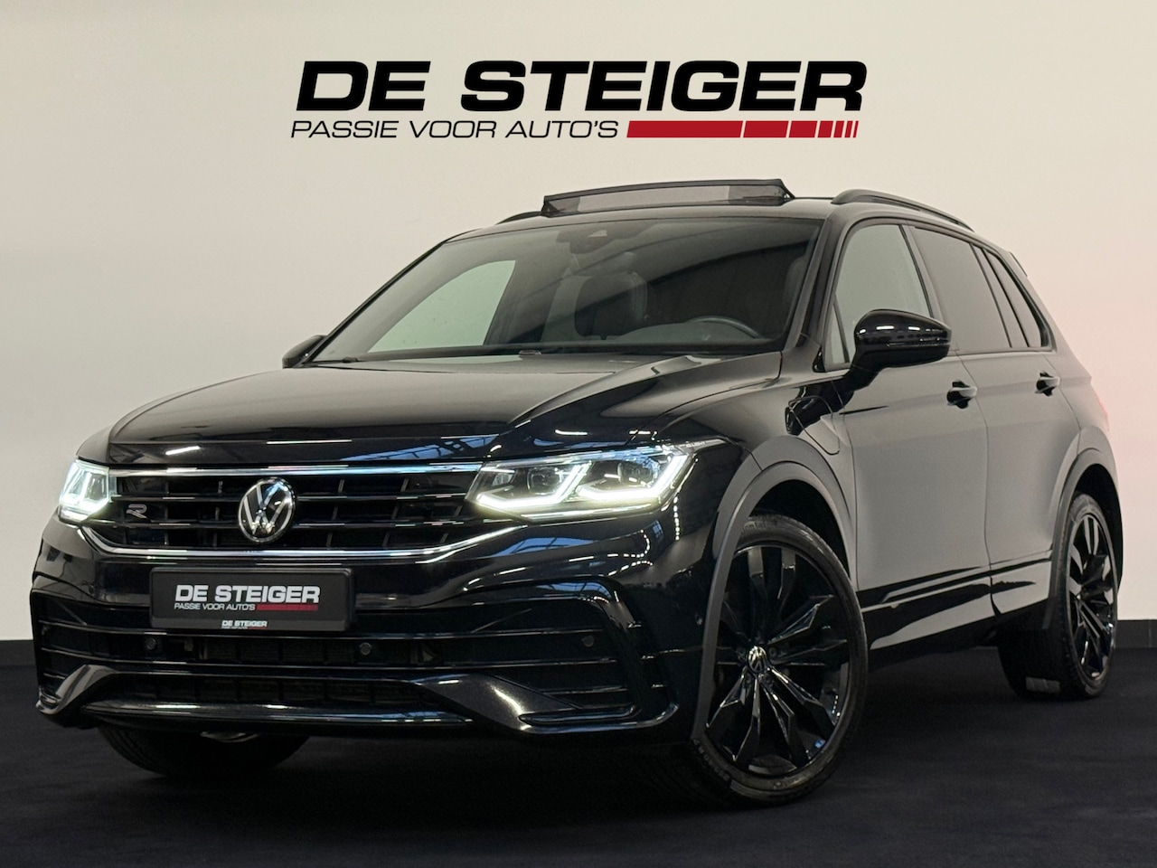 Volkswagen Tiguan - 1.4 TSI eHybrid R-Line Business+ Pano Leder Keyless Memory Sfeer - AutoWereld.nl