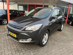 Ford Kuga - 1.5 150PK eccoboost Bluetooth Nieuwe Distributieriem Winterpakket
