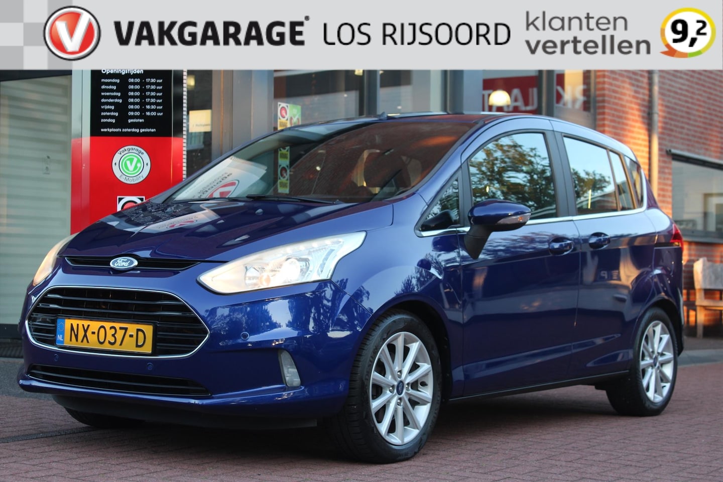 Ford B-Max - 1.0 EcoBoost *Titanium* | Navigatie | Trekhaak | Camera | All-Seasons | Cruise & Climate C - AutoWereld.nl