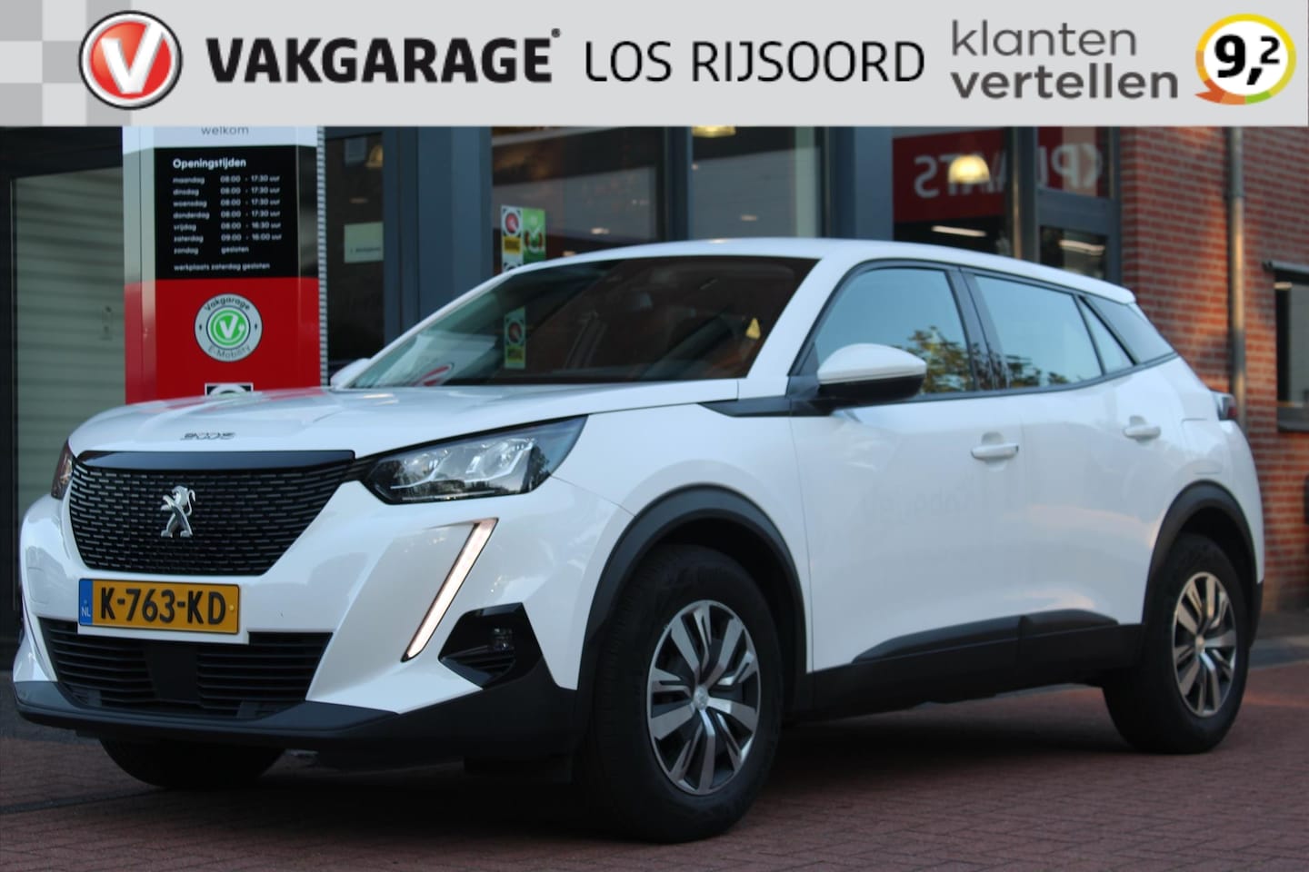 Peugeot 2008 - 1.2 Puretech * Active* | Orig. NL | Riem is vervangen | Carplay | Vol-Led | Navigatie | A/ - AutoWereld.nl