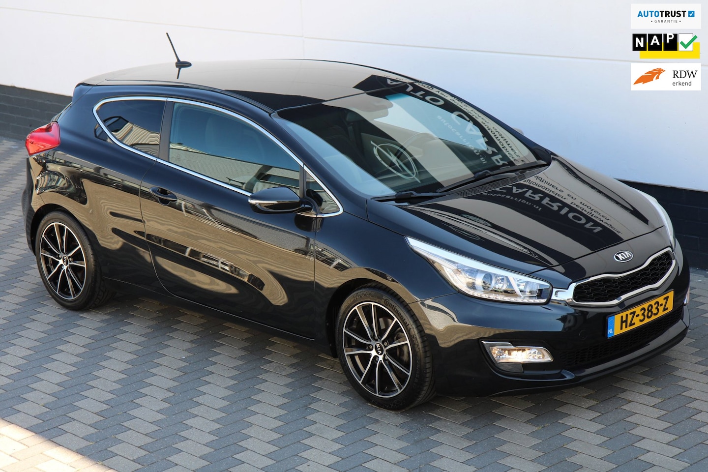 Kia Pro cee'd - 1.6 GDi 136PK Navi Camera Trekhaak LUXE NAP !! - AutoWereld.nl