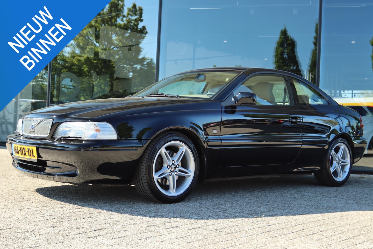 Volvo C70 Coupé - 2.3 T-5 PRESTIGE AUT. | LEDER | MEMORY | PDC | CLIMATE - AutoWereld.nl