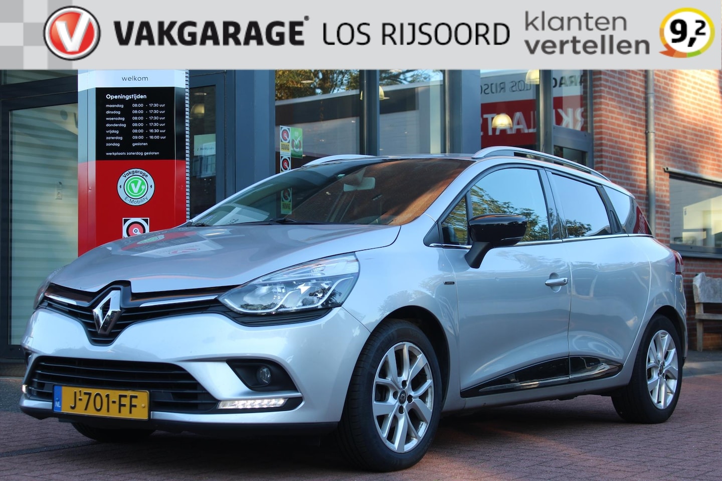 Renault Clio Estate - 0.9 TCe *Limited* | Carplay | Navigatie | PDC | Cruise & Climate Control | - AutoWereld.nl