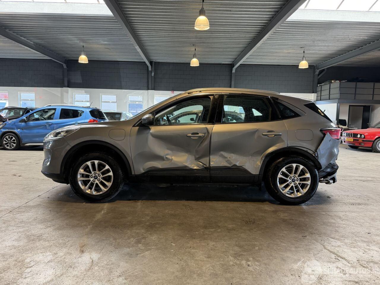 Ford Kuga - 2.5 PHEV Titanium 23.000 KM!