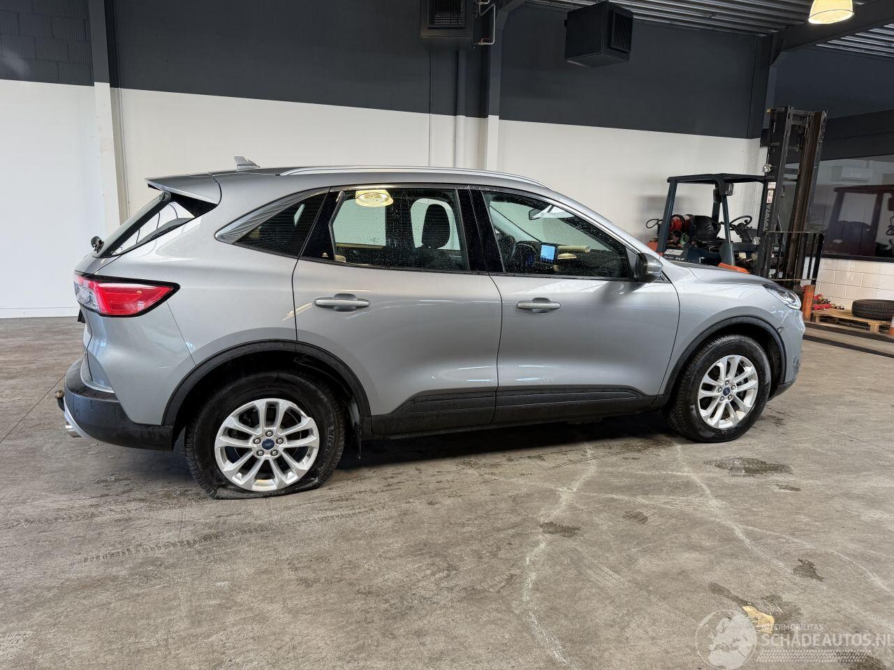 Ford Kuga - 2.5 PHEV Titanium 23.000 KM!