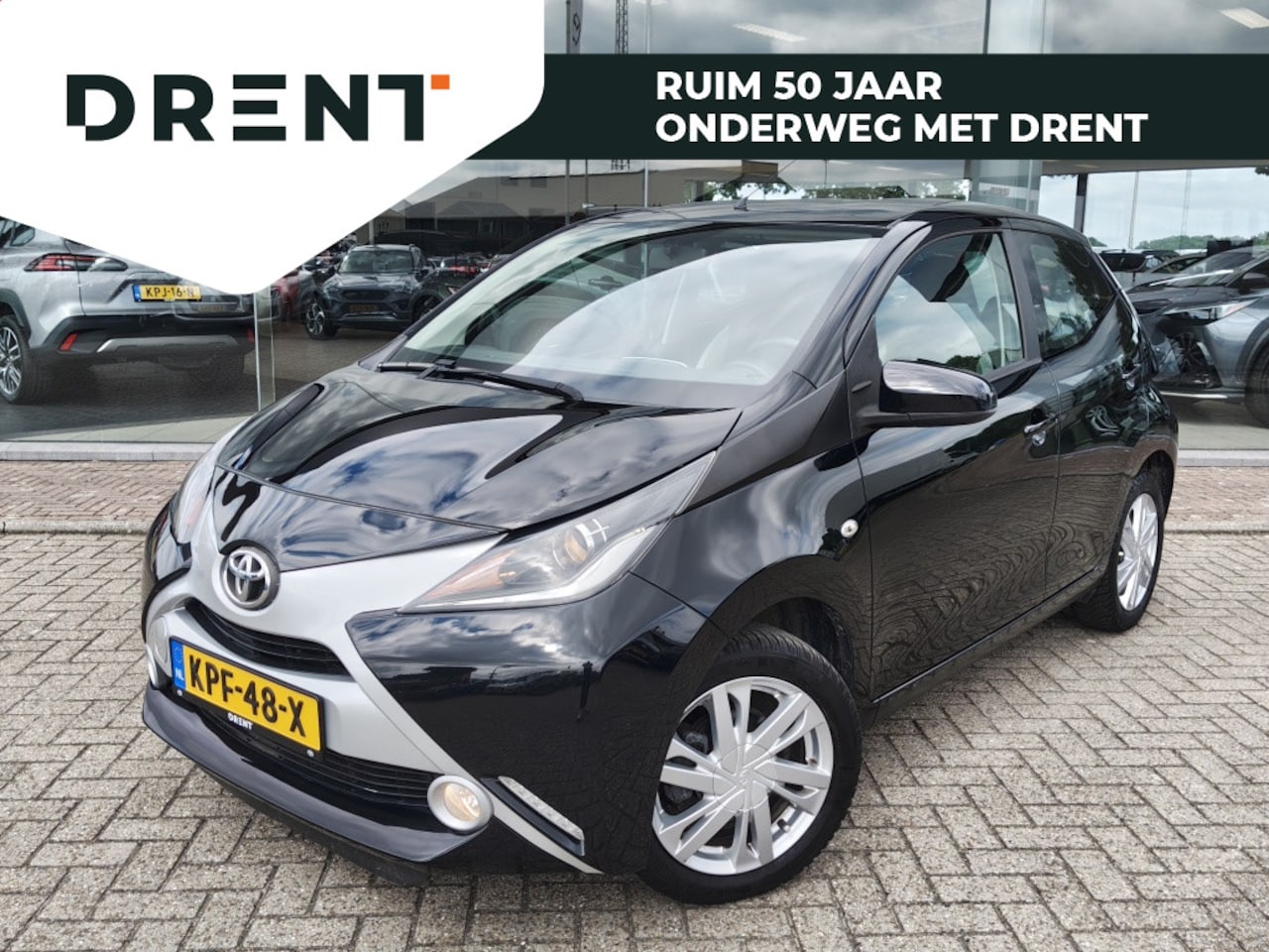 Toyota Aygo - 1.0 VVT-i x-play | Lichtmetalen Velgen | All Seasons | Airco | A - AutoWereld.nl