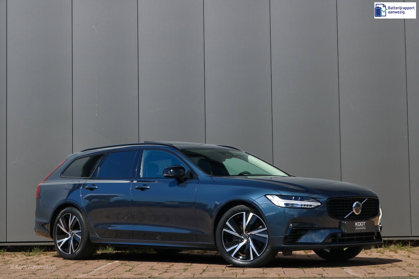 Volvo V90 - Volvo V90 T8 Recharge AWD Ultimate Dark | SOH 98% | 455 PK | Pano | Long Range | Harman Ka - AutoWereld.nl