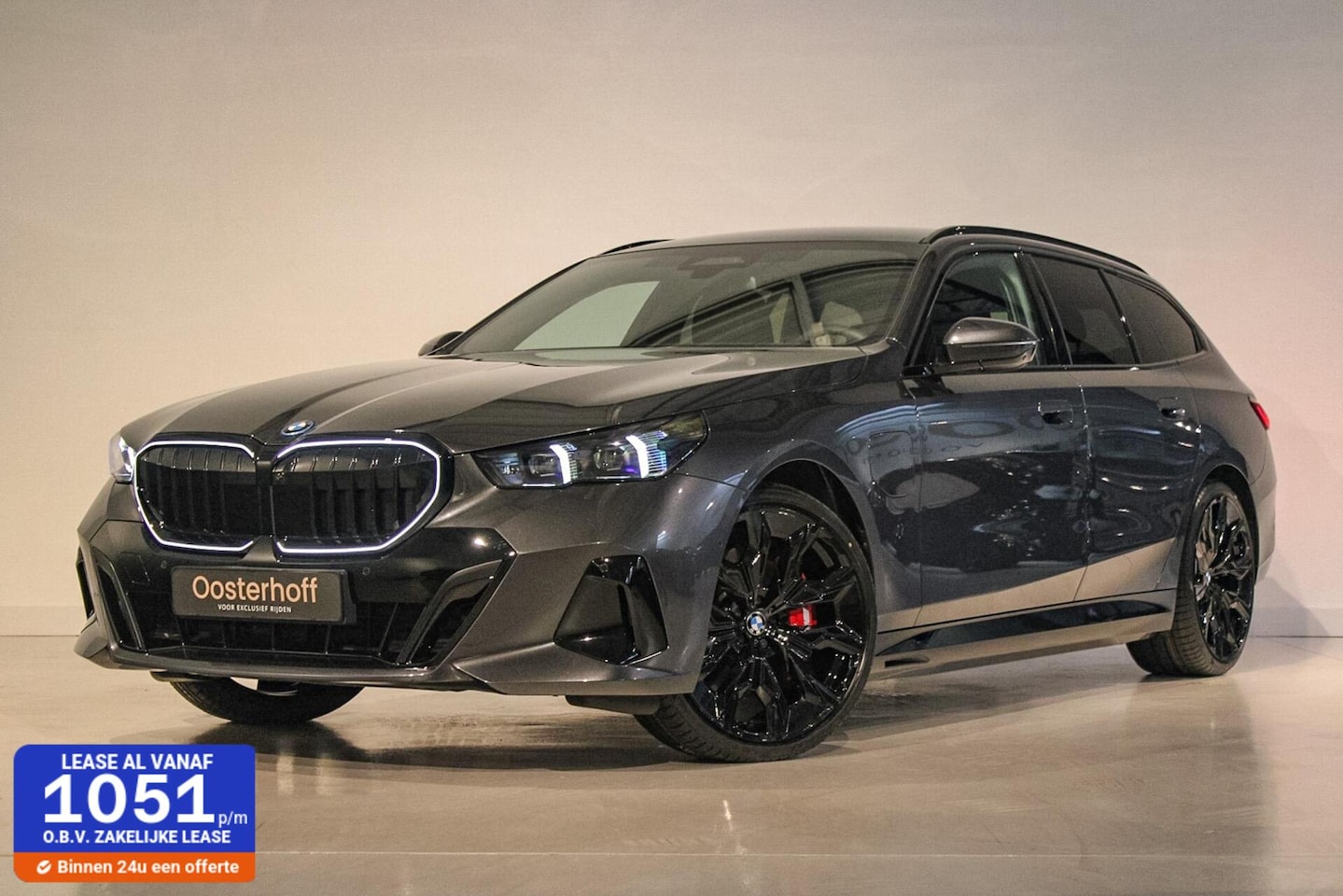 BMW 5-serie Touring - 550e xDrive PANO | B&W | 4w-best | TREKH - AutoWereld.nl