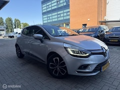 Renault Clio - 1.2 TCe alle opties Pano AUTOMAAT leer