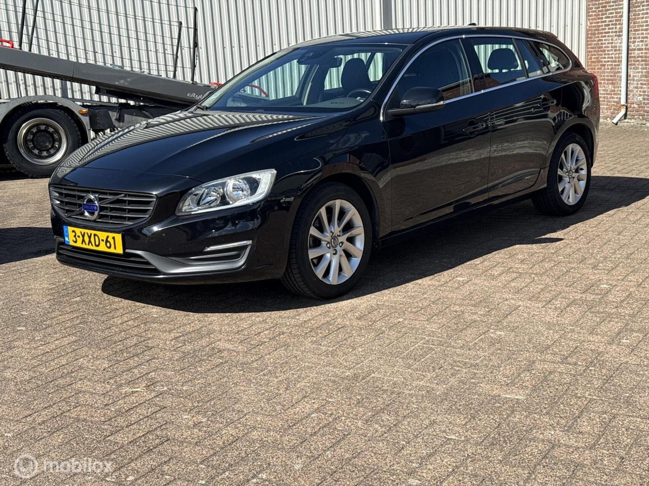 Volvo V60 - 1.6 T3 Momentum NL auto NAP DB riem 168601 km V.V - AutoWereld.nl