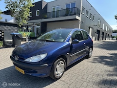 Peugeot 206 - 1.4 XT|inruilkoopje|Apk|rijdt schakelt goed