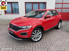 Volkswagen T-Roc - 1.5 TSI SPORT / NAVI / CAMERA / PDC