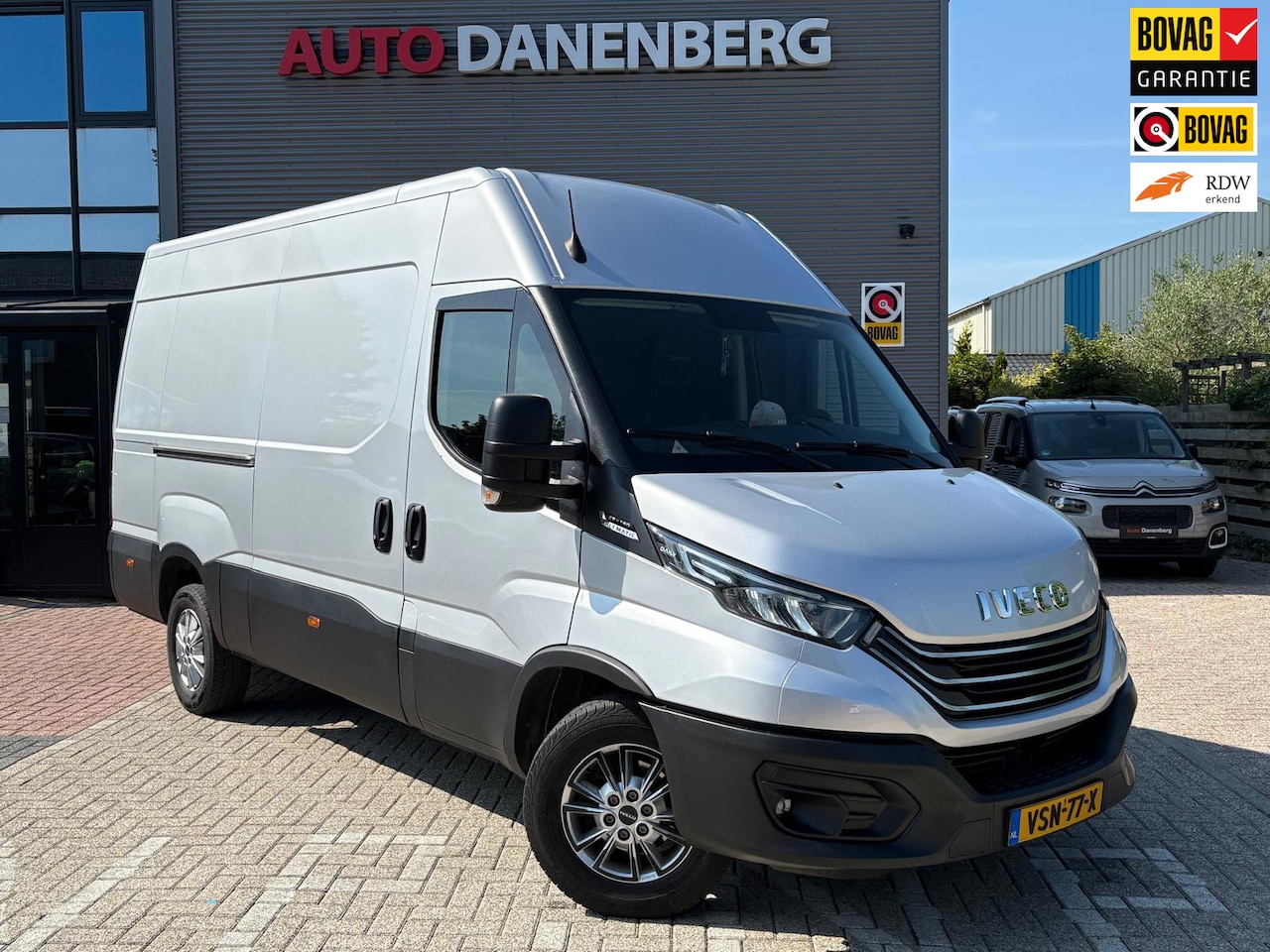 Iveco Daily - 35S18HV 3.0 352L H3 UNIEK! TREKHAAK! 3500kg - AutoWereld.nl