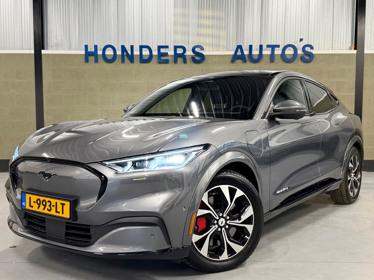 Ford Mustang Mach-E - Extended First Edition AWD 98 kWh SOH 95% | 360 CAMERA | PANO | BTW | NAP | BLIS | ADPT.CR - AutoWereld.nl