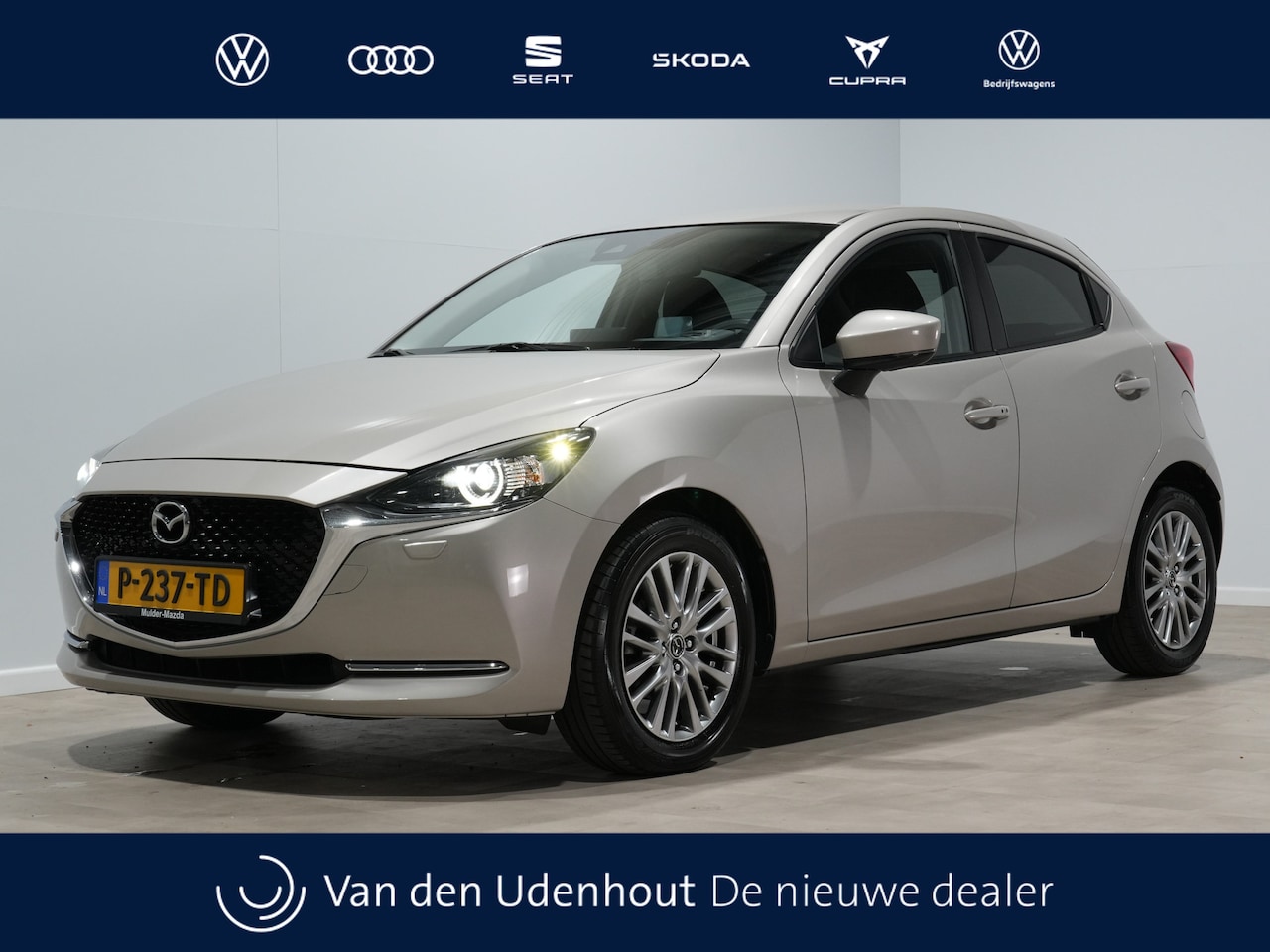 Mazda 2 - 1.5 Skyactiv-G Luxury Camera Apple Carplay stoel/stuurverw. 209 - AutoWereld.nl