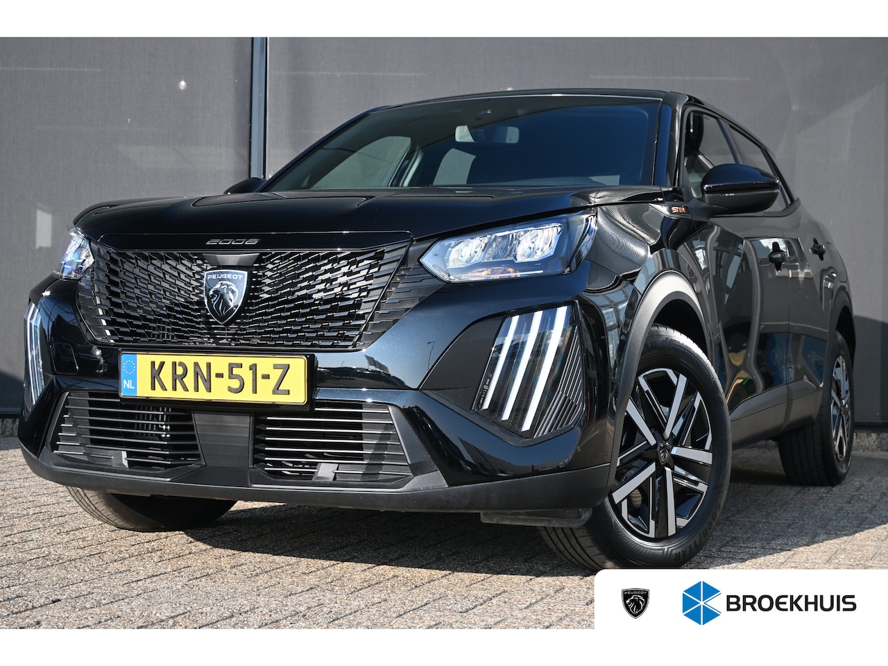 Peugeot 2008 - 1.2 Hybrid 145 Style | Navigatie by App | Parkeersensoren | Full-LED | Cruise Control | !! - AutoWereld.nl