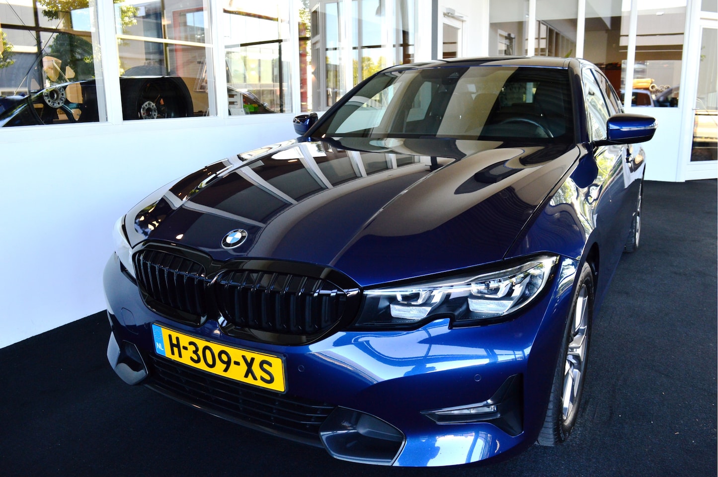 BMW 3-serie - 320i Executive Edition Sport - AutoWereld.nl