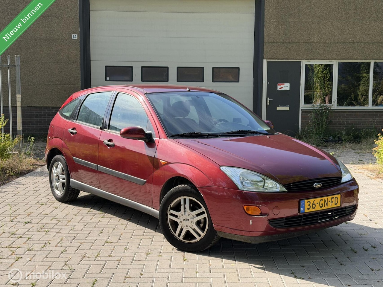 Ford Focus - 1.6-16V Ambiente Automaat - AutoWereld.nl