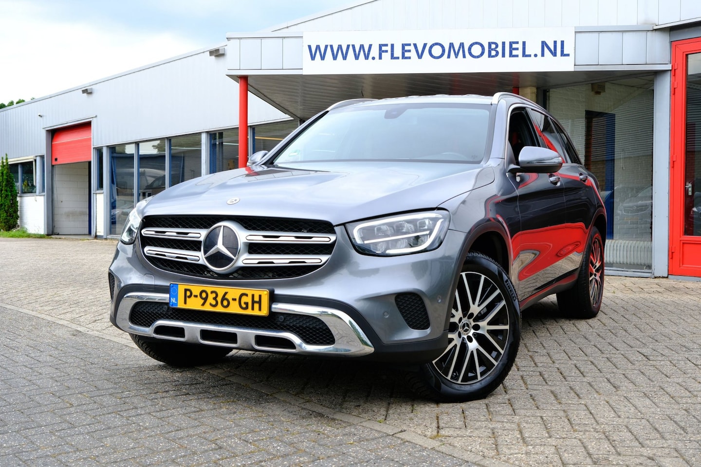 Mercedes-Benz GLC-klasse - 300de 4MATIC Business Solution Luxury Aut. Leder|1e Eig|Carplay|Navi|Clima|Camera - AutoWereld.nl
