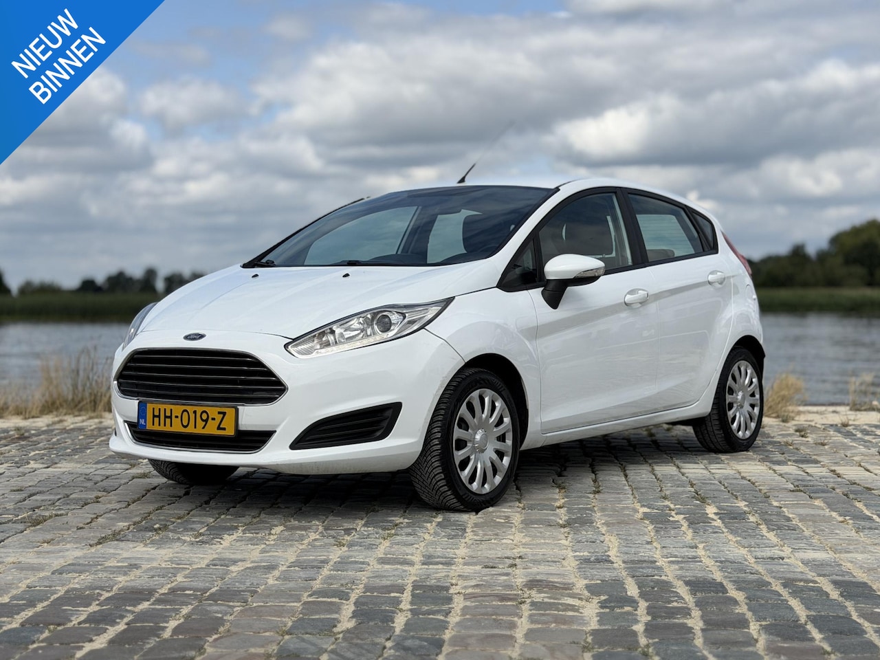 Ford Fiesta - 1.0 Style|Nieuwe Distributieriem!|Airco - AutoWereld.nl