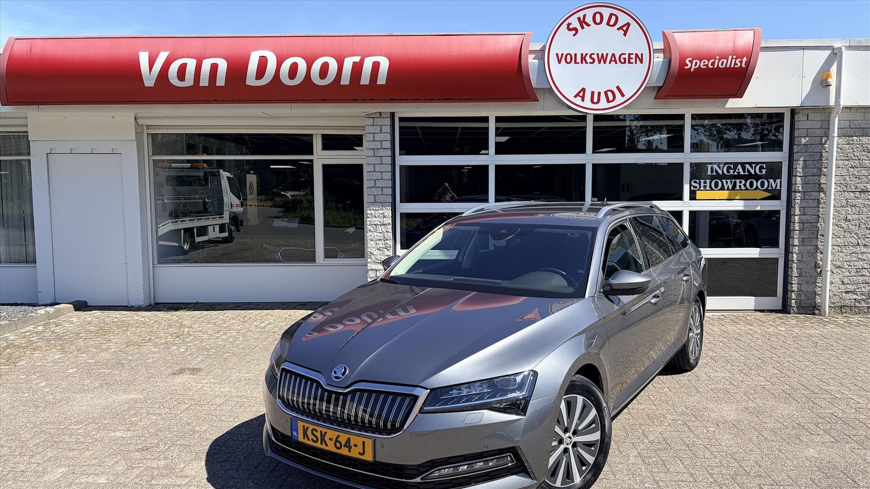 Skoda Superb Combi - 1.4 TSI PHEV 218pk DSG-6 Business Style | 360 camera | zwenkbare trekhaak - AutoWereld.nl