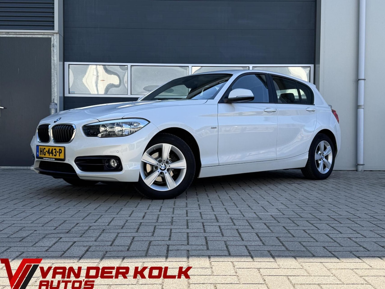 BMW 1-serie - 118d Corporate Lease M Sport | Navigatie | Cruise | Climate | Sensoren | Trekhaak - AutoWereld.nl