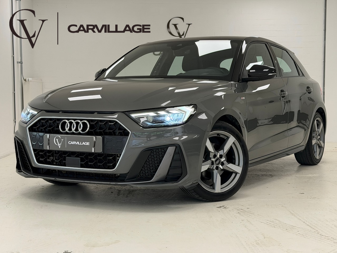 Audi A1 Sportback - 35 TFSI S Line | Chronosgrey | Keyless entry | LED Koplampen | - AutoWereld.nl