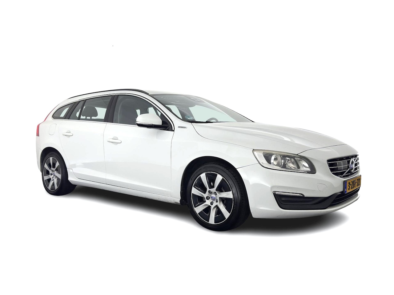 Volvo V60 - 2.4 D6 AWD Momentum (Plug-In) Aut. *LEATHER-FABRIC | ADAPTIVE-CRUISE | BLIS | HEATED-COMFO - AutoWereld.nl