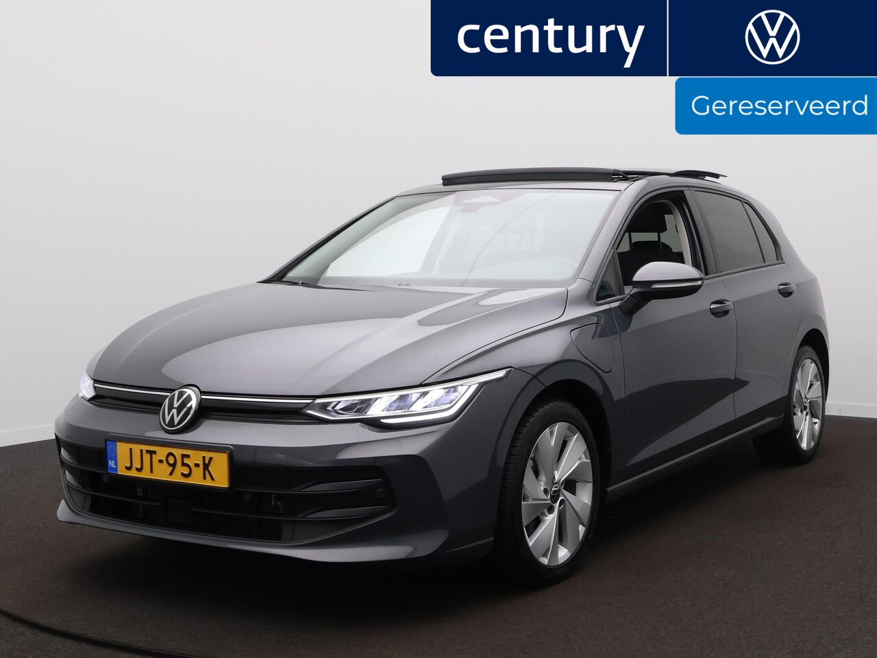 Volkswagen Golf - 1.5 eHybrid Life Edition | Panodak | Camera | Zwenkbare Trekhaak | ACC | Elek. Stoel | Sid - AutoWereld.nl