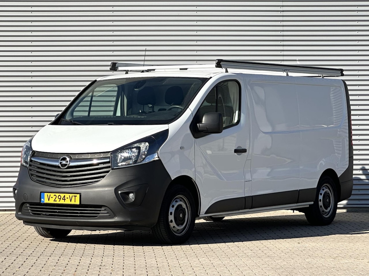 Opel Vivaro - 1.6 CDTI L2H1 Sport Trekhaak|Camera|Navi|Cruise - AutoWereld.nl