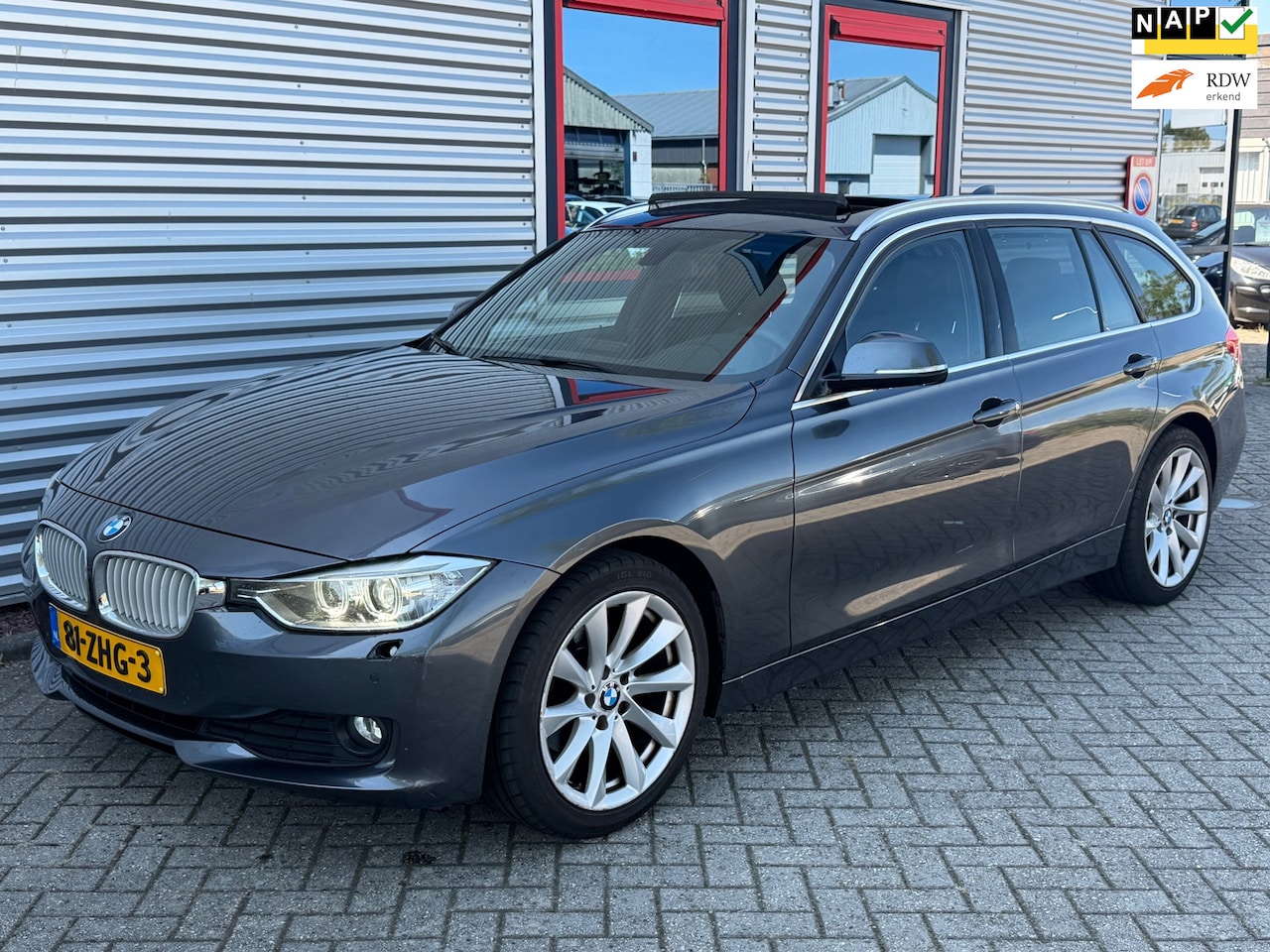BMW 3-serie Touring - 320d Upgrade Edition Panoramadak Leder - AutoWereld.nl