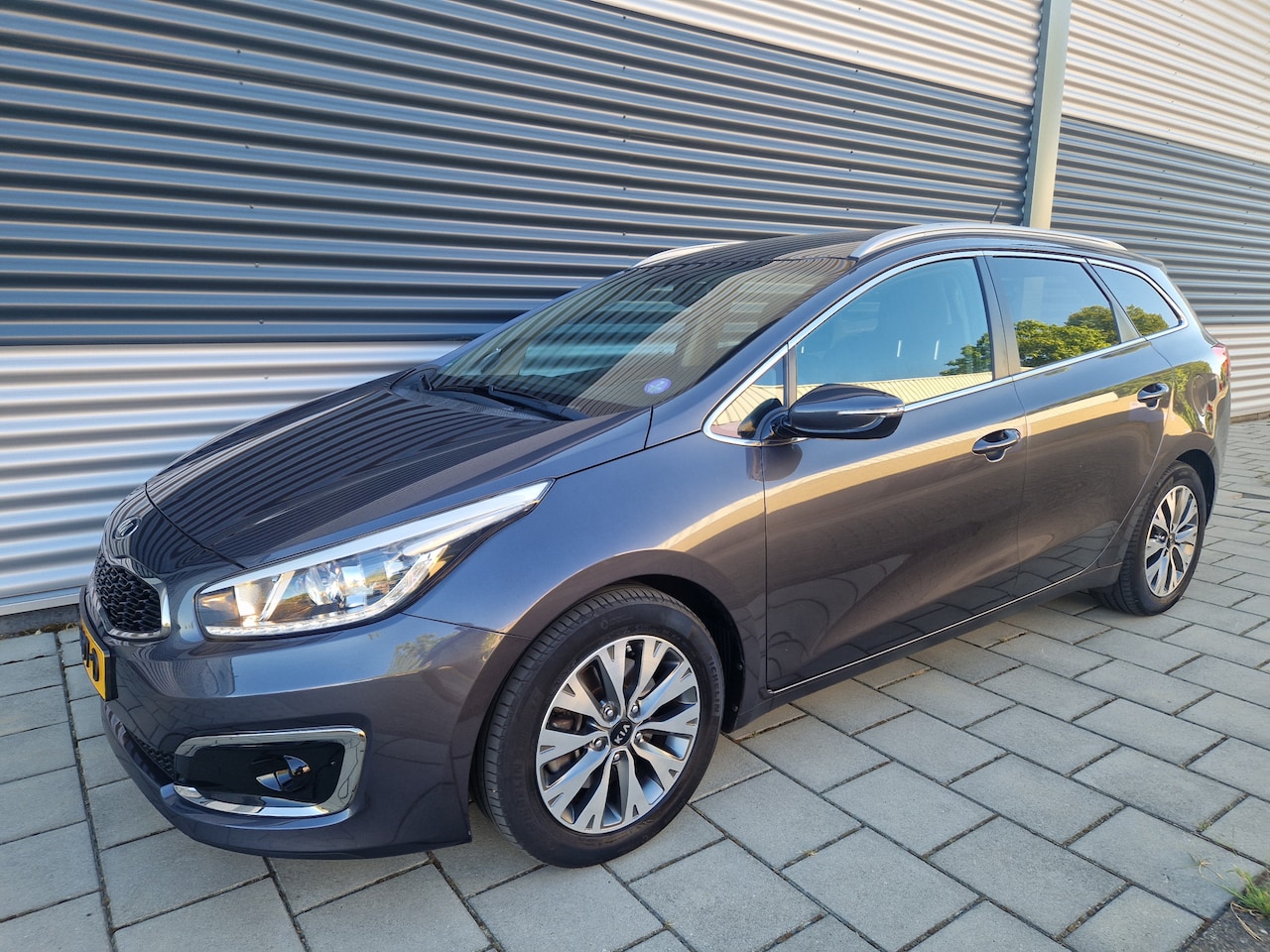 Kia Cee'd Sportswagon - 1.6 GDI DynamicLine 1.6 GDI DynamicLine - AutoWereld.nl