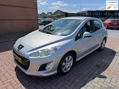 Peugeot 308 - 1.6 e-HDi Blue Lease Executive, PDC, Navi, Climatronic,