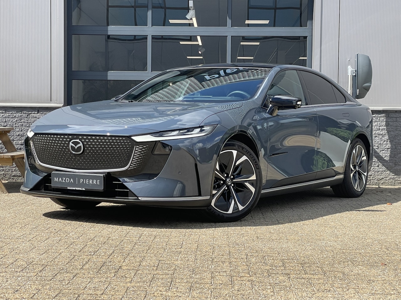 Mazda 6e - Takumi Long Range 80 kWh | PANORAMA DAK | 360 CAMERA | LEDER | CARPLAY | - AutoWereld.nl