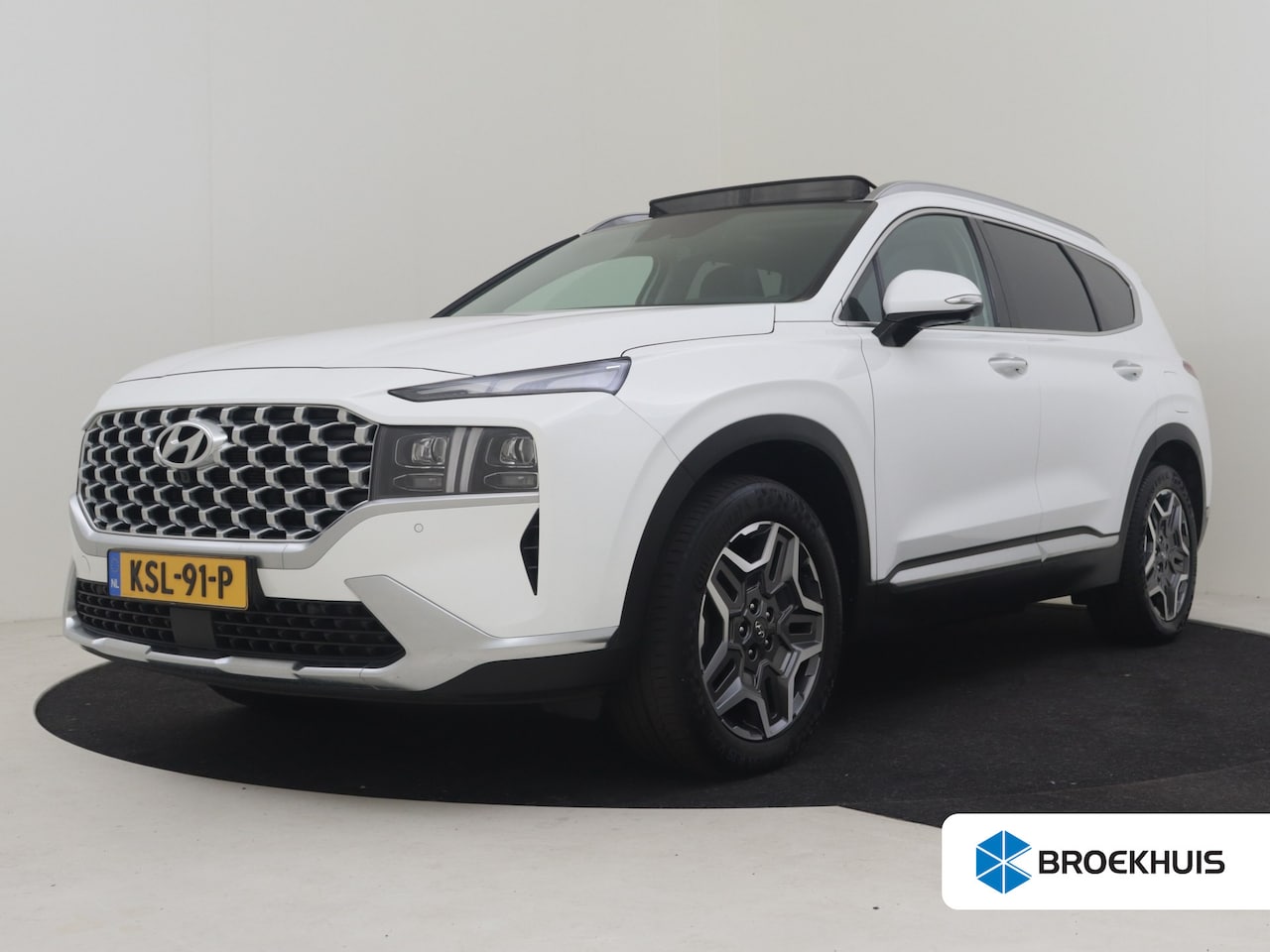 Hyundai Santa Fe - 1.6 T-GDI PHEV Premium 265 PK AUTO | Head-up display | Elekt glazen pano-dak | 360 gr Came - AutoWereld.nl