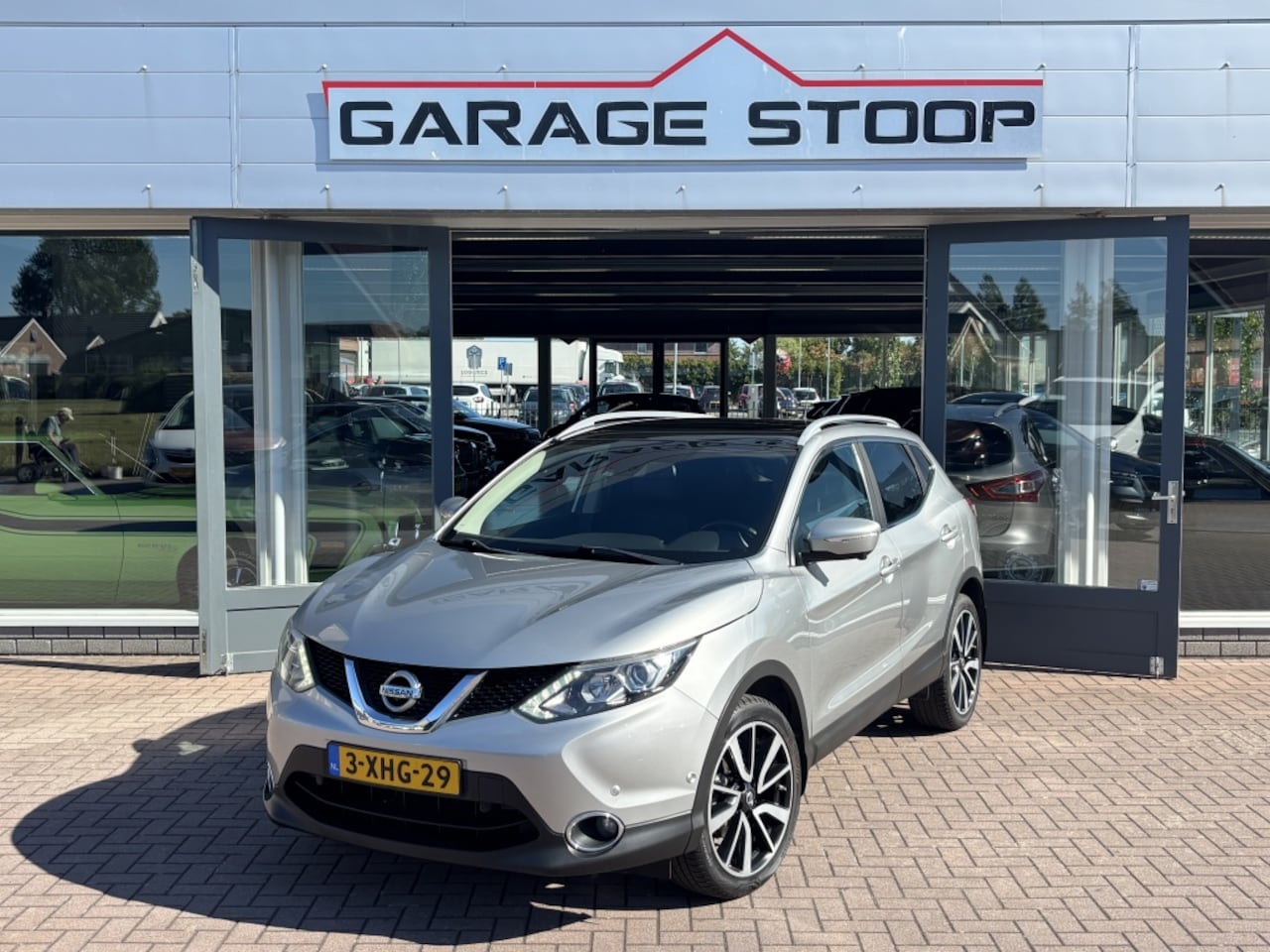 Nissan Qashqai - 1.2 Tekna Bom volle auto!!!! - AutoWereld.nl