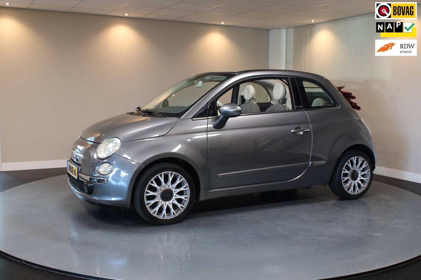 Fiat 500 C - 0.9 TwinAir Lounge *Cabrio* Airco|PDC|NAP|Isofix|BT|16''|APK 2027! - AutoWereld.nl
