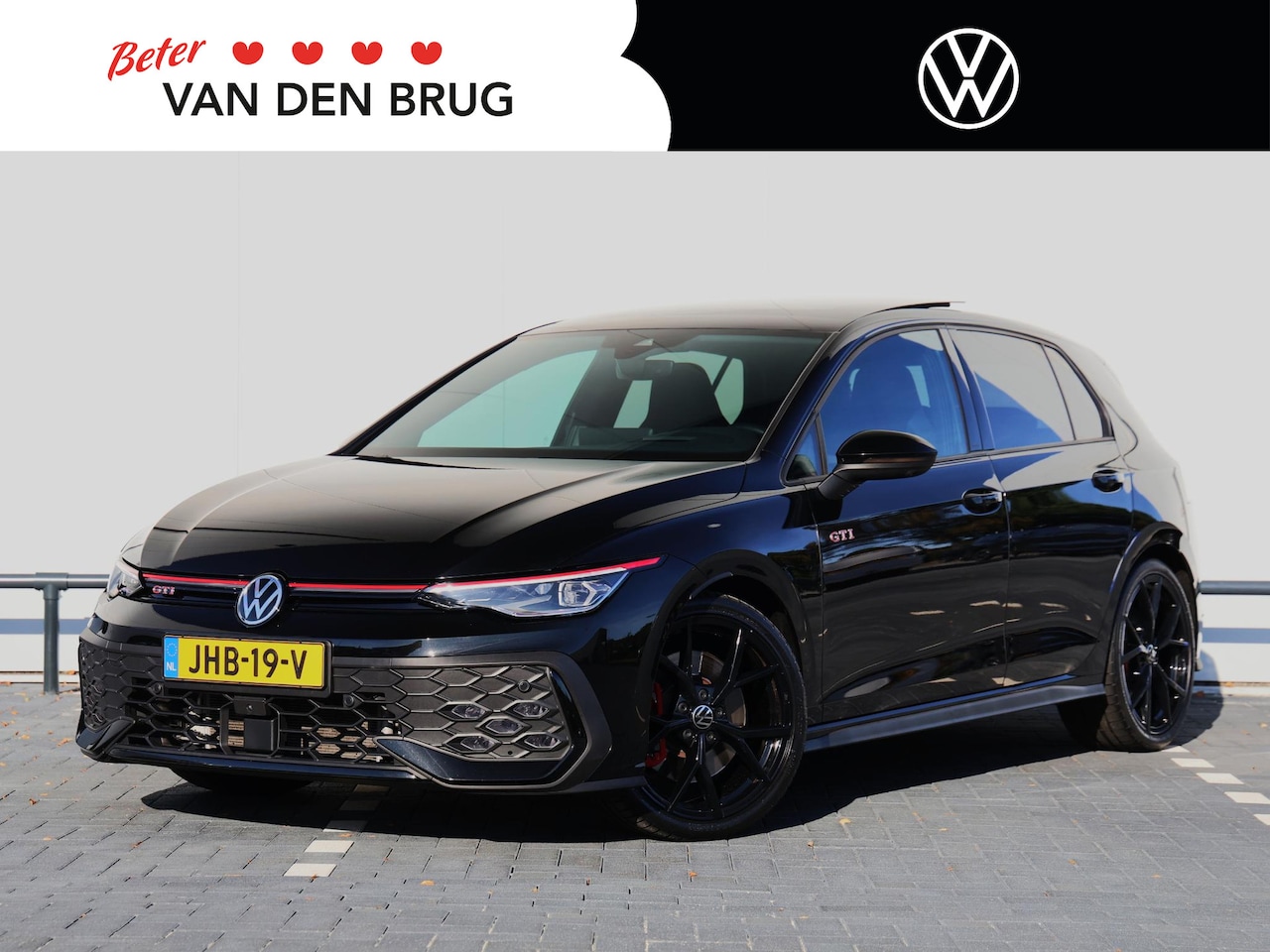 Volkswagen Golf - 2.0 TSI GTI 265 pk DSG | NL-Auto | Panoramadak | Led Matrix | 360 Camera | Keyless | Side - AutoWereld.nl