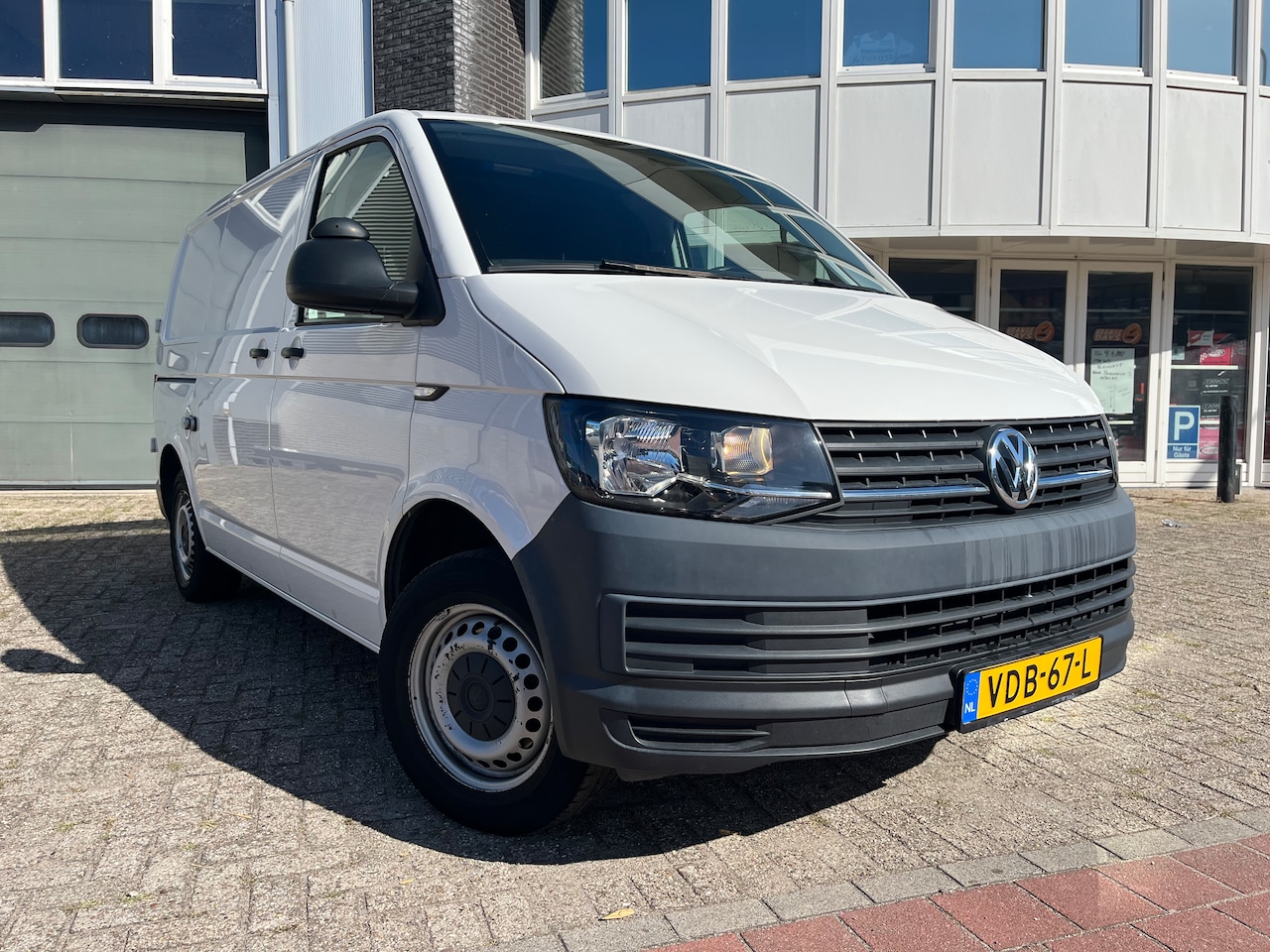 Volkswagen Transporter - 2.0 TDI L1H1 Comfortline - AutoWereld.nl