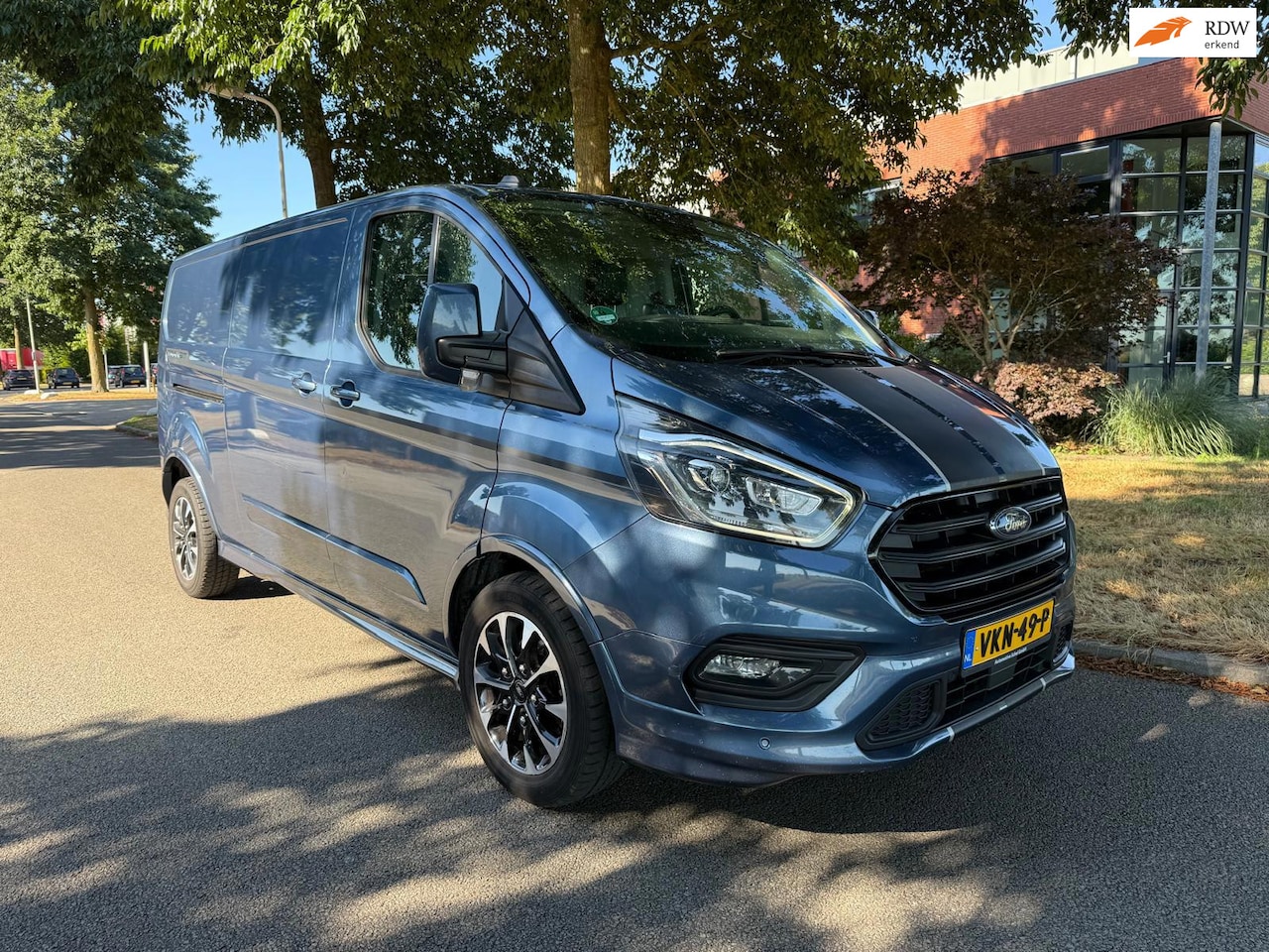 Ford Transit Custom - 320 2.0 TDCI L2H1 Sport AUTOMAAT CAMERA!!! - AutoWereld.nl