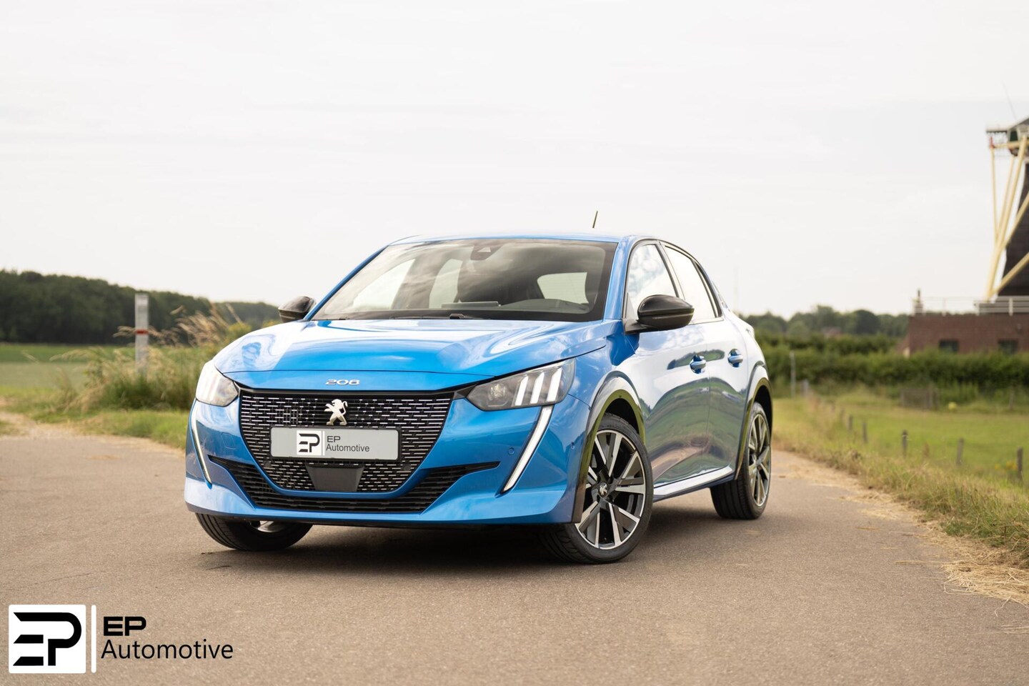 Peugeot 208 - 1.2 GT|Trekhaak|LED|Carplay|Camera|17"|Dodehoek| - AutoWereld.nl